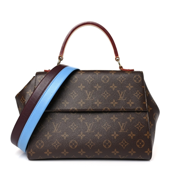 Authenticated Louis Vuitton LV Calfskin Cluny MM Shoulder Strap in Blue Glacial - Picture 9 of 16